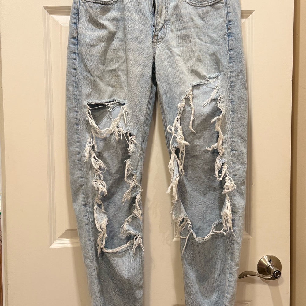 Distressed American Eagle Light Blue 90’s Straight Women's Jeans